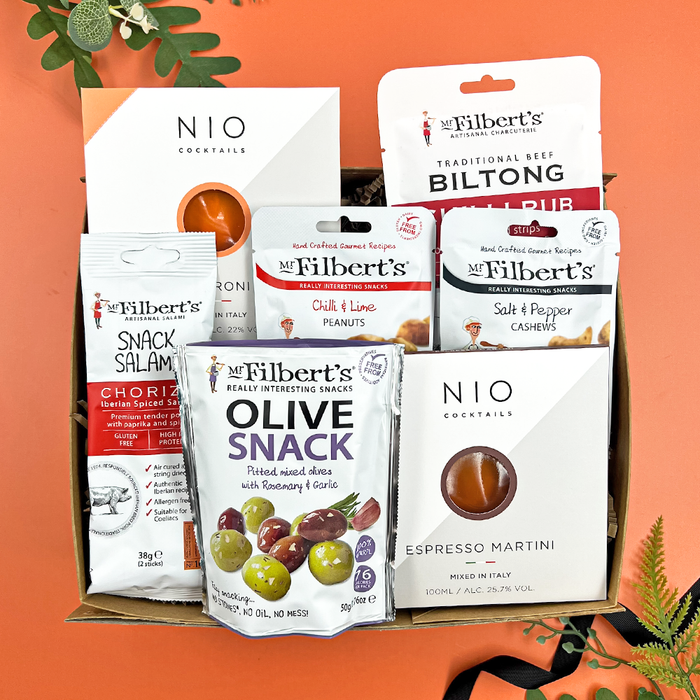 The Men's Cocktails And Nibbles Gift Box