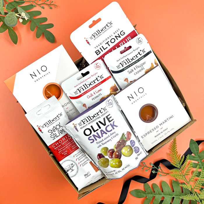 The Men's Cocktails And Nibbles Gift Box