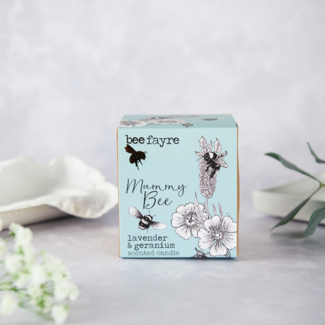 Beefayre 'Mummy Bee' Lavender and Geranium Large Candle