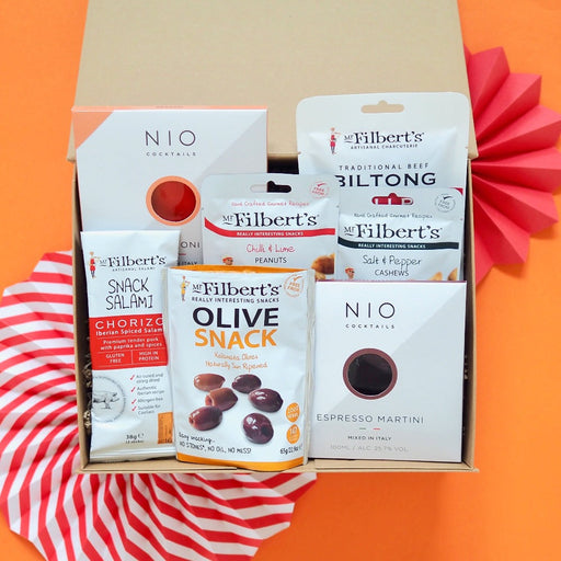The Men's Cocktails And Nibbles Gift Box