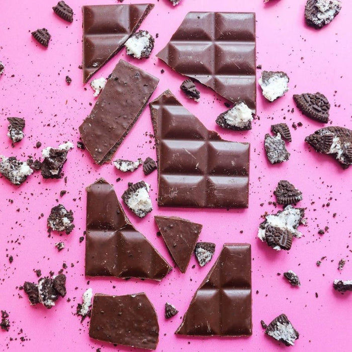 VEGAN HiP Chocolate: Cookies No Cream Oat Milk Chocolate Bar